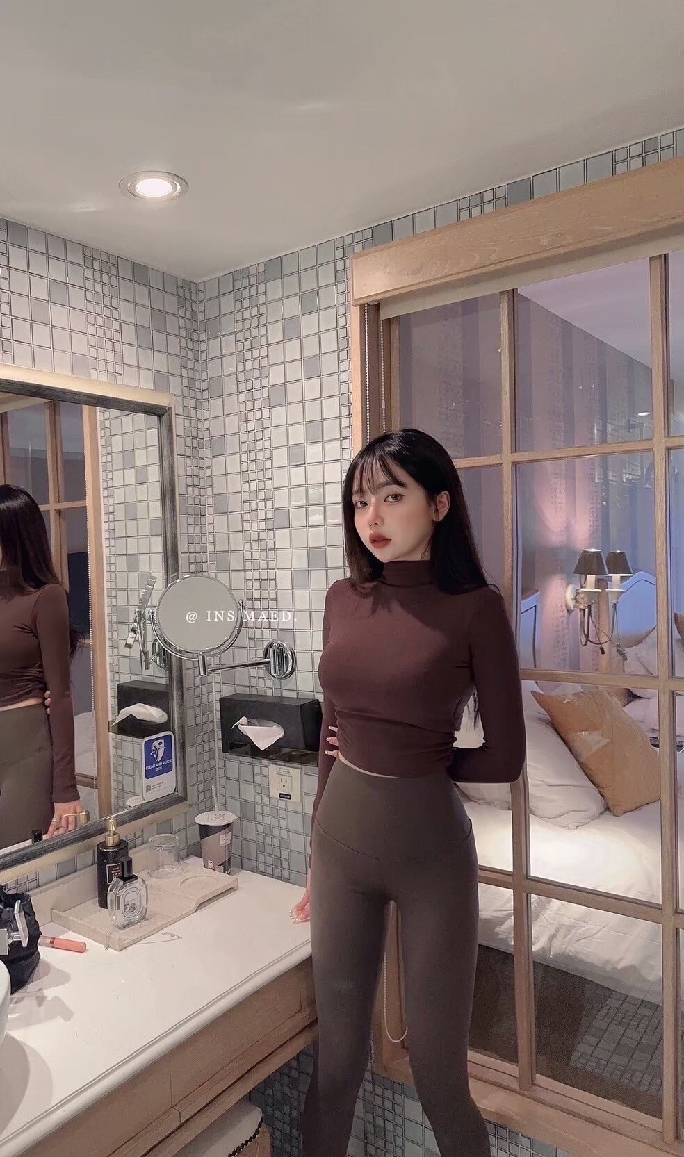 #058 內建不跑杯胸墊 高彈抓腰德絨刷毛小立領打底