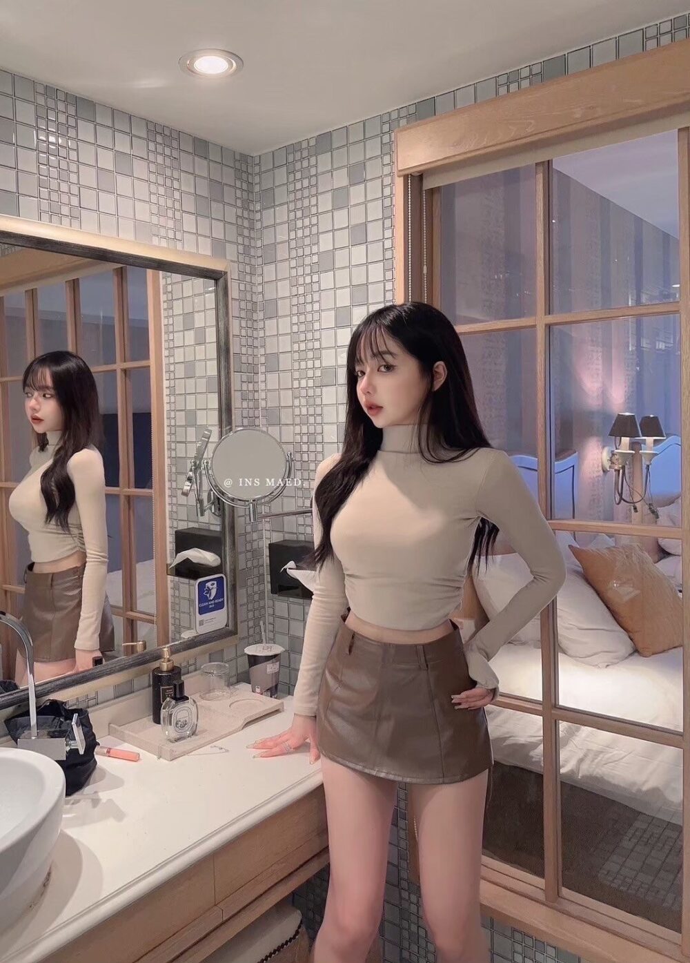 #058 內建不跑杯胸墊 高彈抓腰德絨刷毛小立領打底