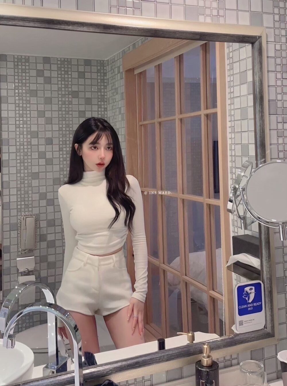 #058 內建不跑杯胸墊 高彈抓腰德絨刷毛小立領打底