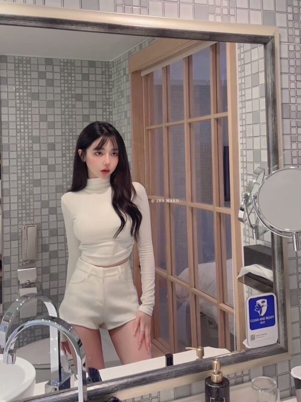 #058 內建不跑杯胸墊 高彈抓腰德絨刷毛小立領打底