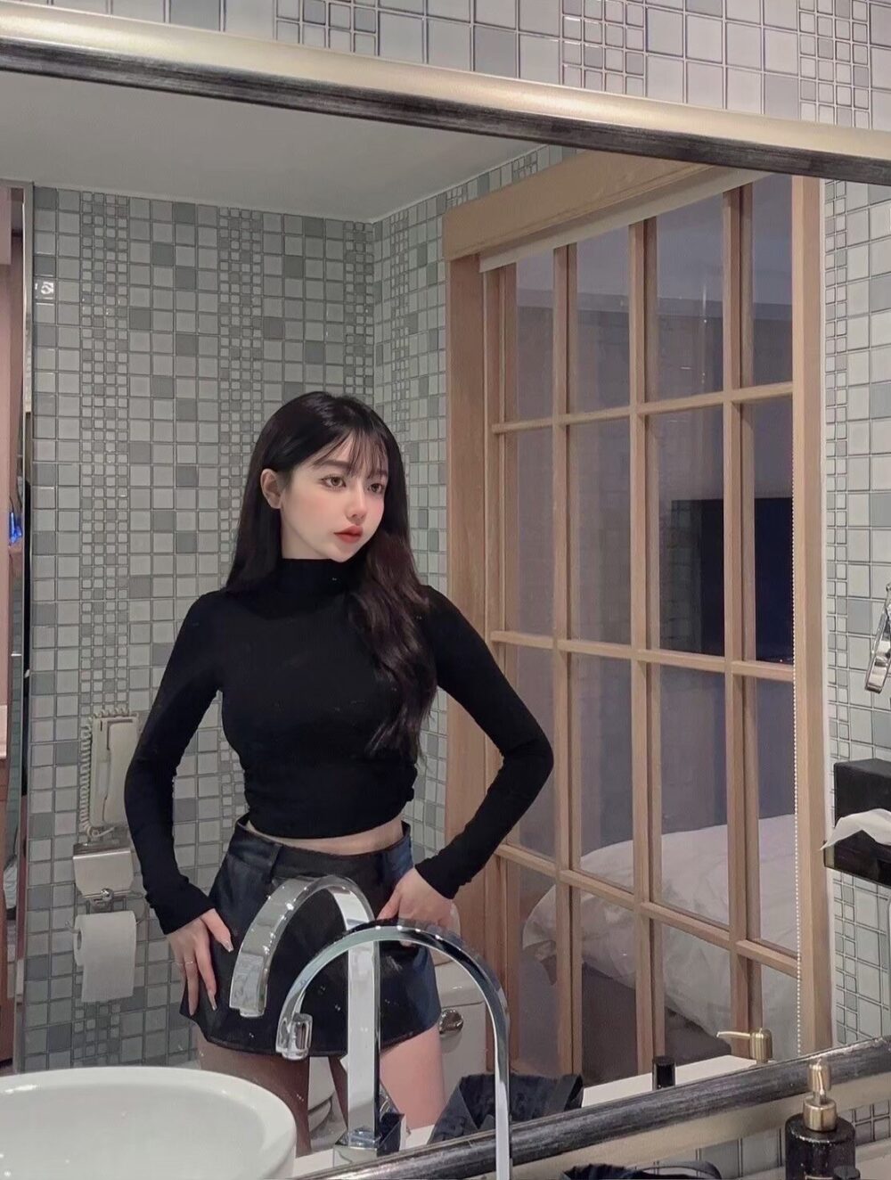 #058 內建不跑杯胸墊 高彈抓腰德絨刷毛小立領打底