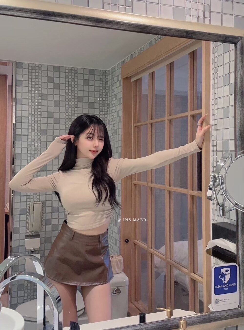 #058 內建不跑杯胸墊 高彈抓腰德絨刷毛小立領打底