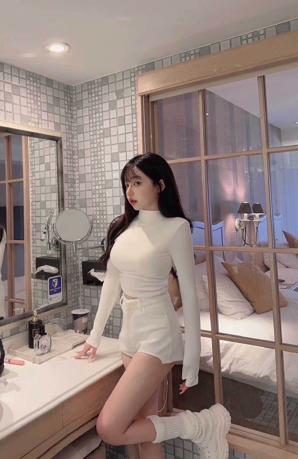 #058 內建不跑杯胸墊 高彈抓腰德絨刷毛小立領打底