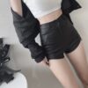 #9035 高腰挖腿造型皮短褲