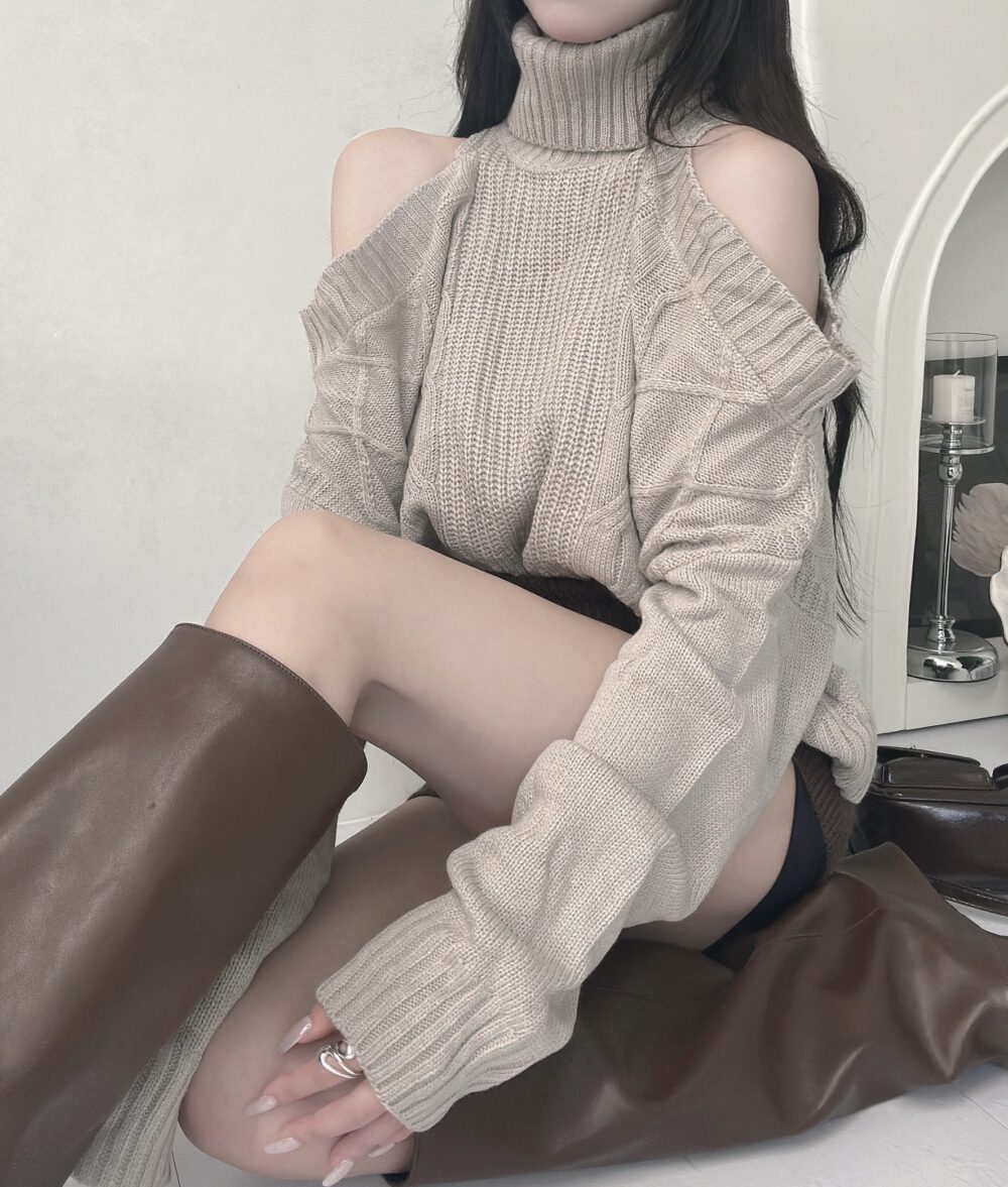 #86527落肩高領麻花針織短版上衣單品