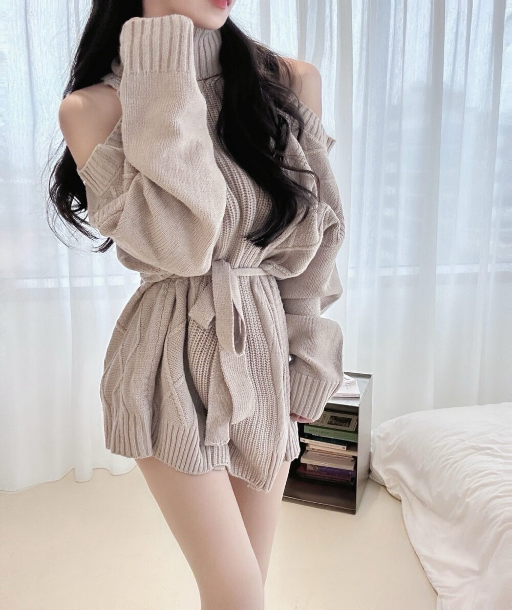 #86367 女神降臨｜高領針織簍肩綁繩洋