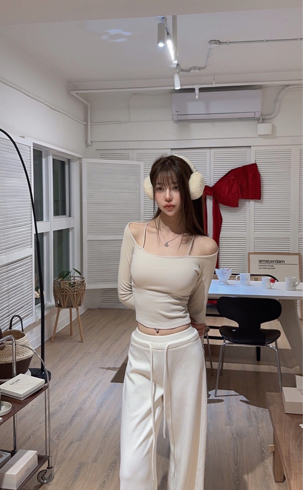 #568 自帶胸墊 細肩帶加厚磨毛露肩發熱長袖T