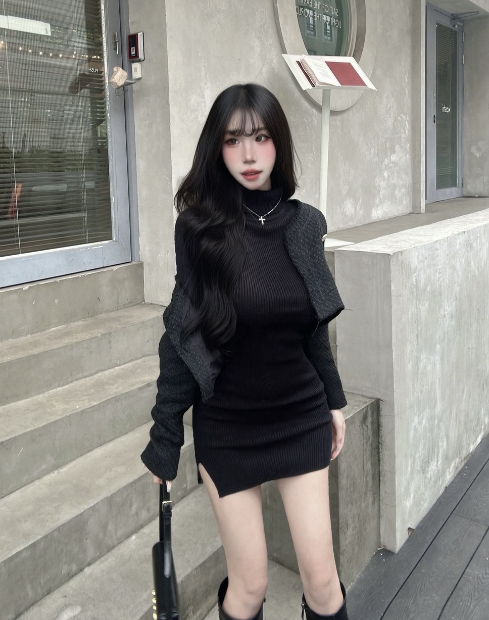 #73115針織高領兩側開衩包臀短洋