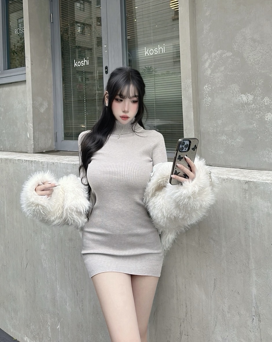 #73115針織高領兩側開衩包臀短洋