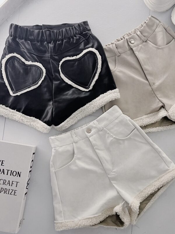 #86860五金釦愛心毛邊造型後鬆緊毛毛皮褲單品