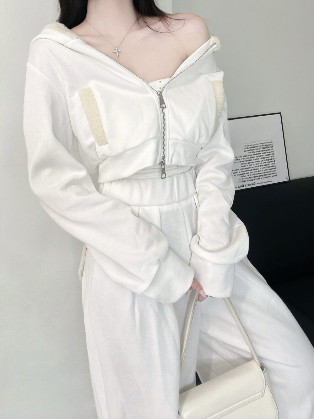 #86915拼接羊羔毛雙拉鏈連帽短版外套+愛心彈性鬆緊寬褲Set