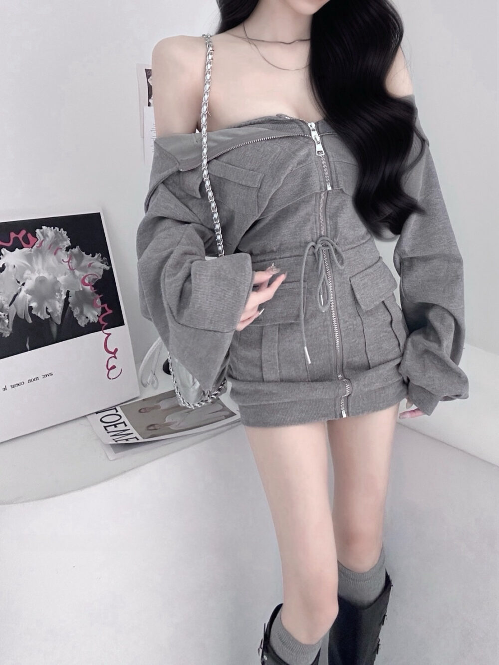 86902 拉鍊口袋鬆緊綁繩連身洋+連帽短版外套2件Set