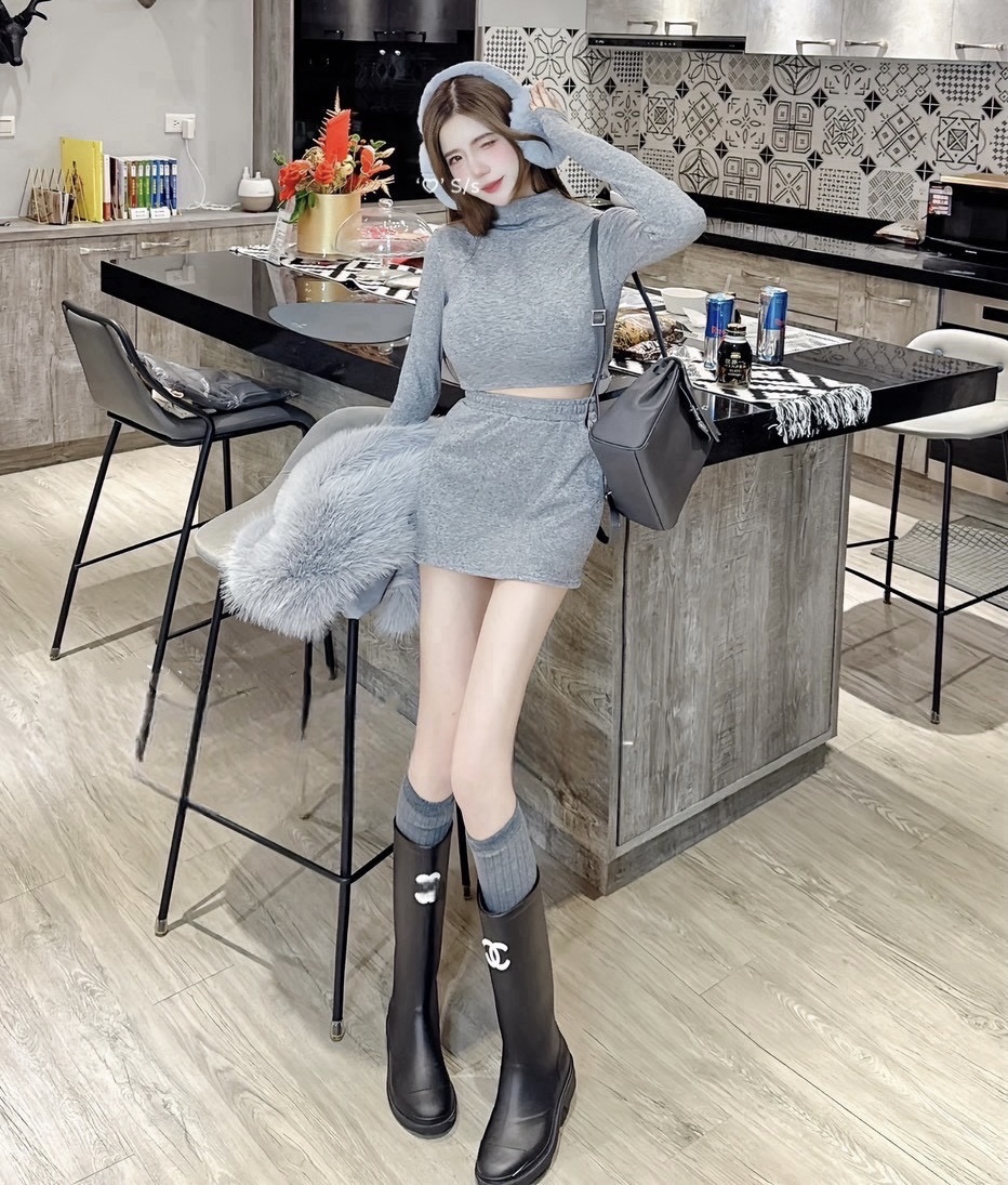 #10015 自訂款 羊絨重磅暖度破表！ 立領短版上衣+內裡短裙SET