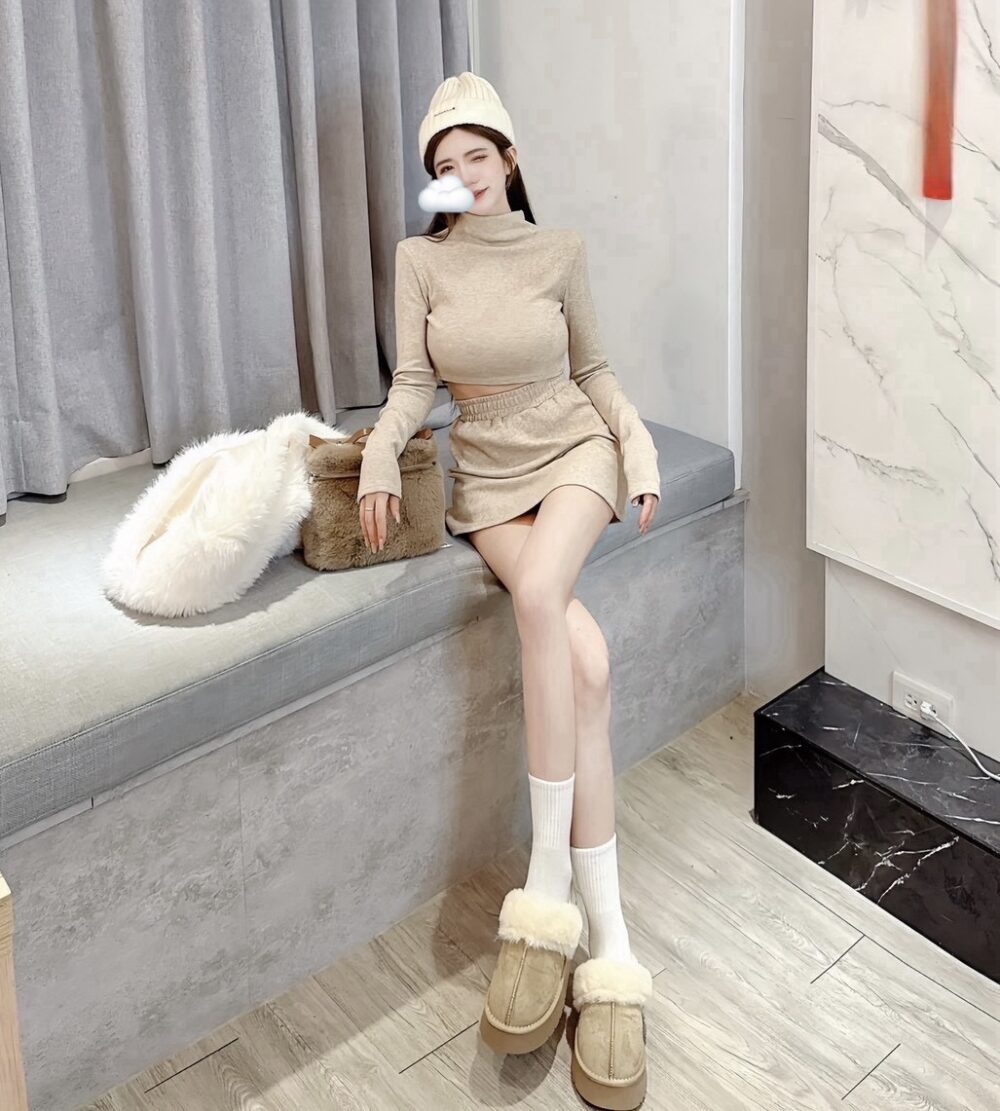 #10015 自訂款 羊絨重磅暖度破表！ 立領短版上衣+內裡短裙SET