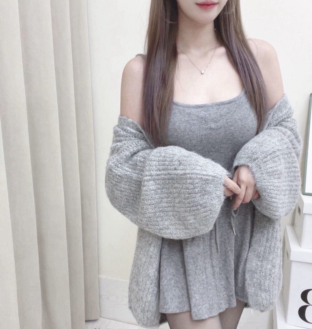 #5372 溫柔穿搭 羊絨胸墊背心+抽繩傘裙+泡泡袖針織外罩