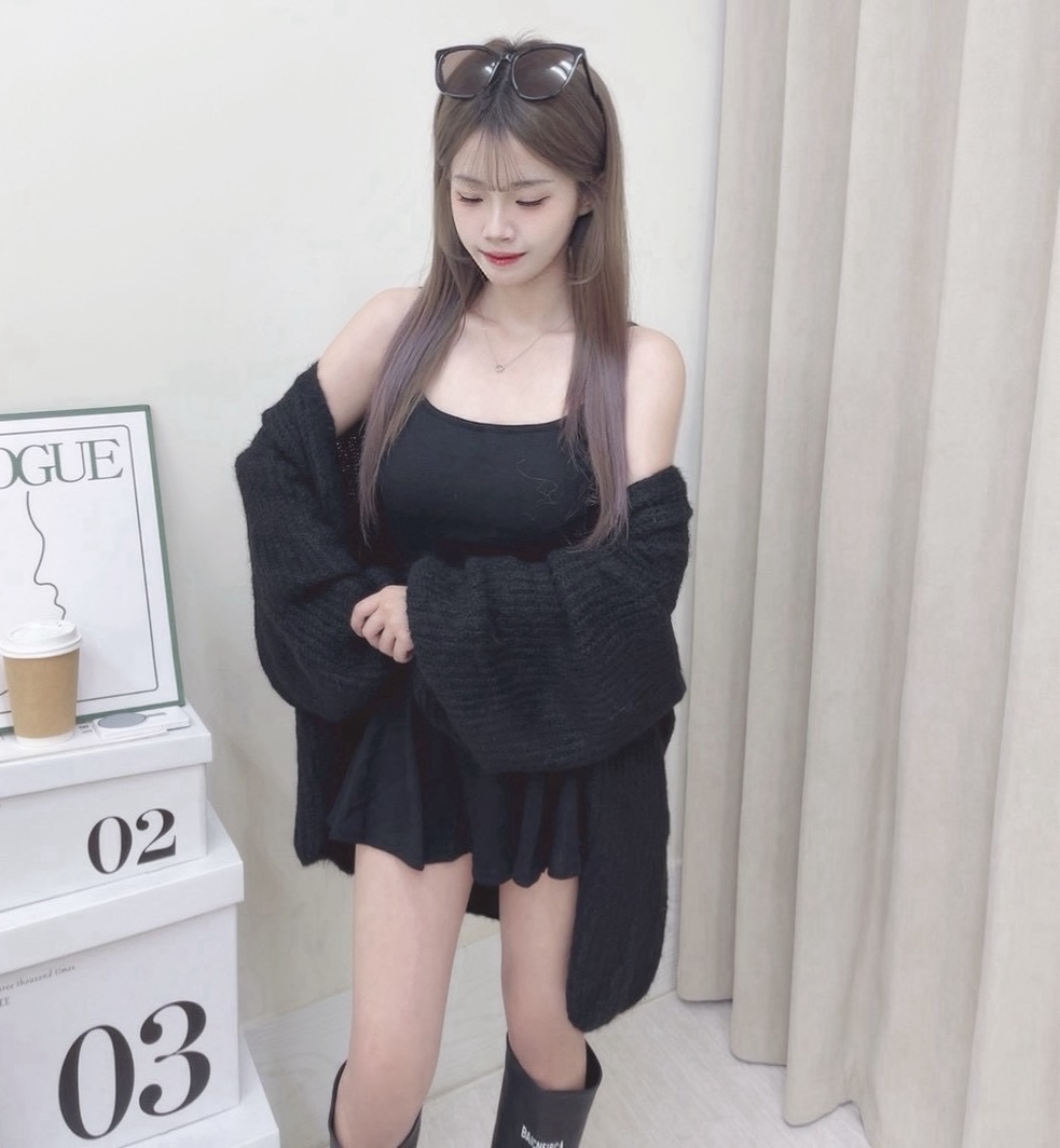 #5372 溫柔穿搭 羊絨胸墊背心+抽繩傘裙+泡泡袖針織外罩