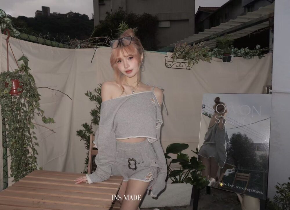 圖片_20260331235555_147_6 #973叛逆千金 復古破洞設計斜肩T恤+工裝短褲套裝