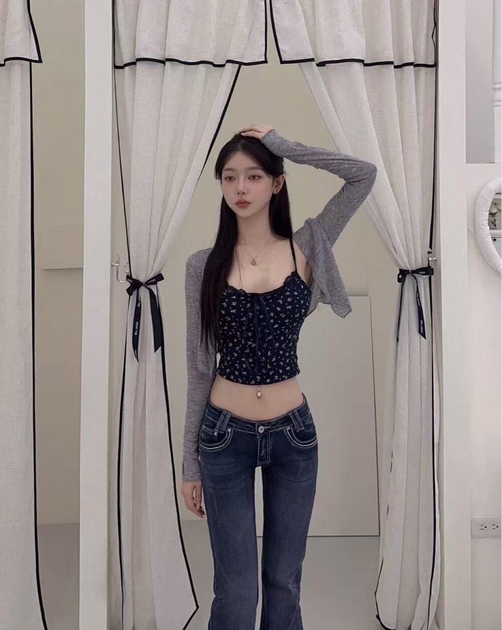 #8555-1 森系小碎花碎花吊帶+針織坎肩套裝