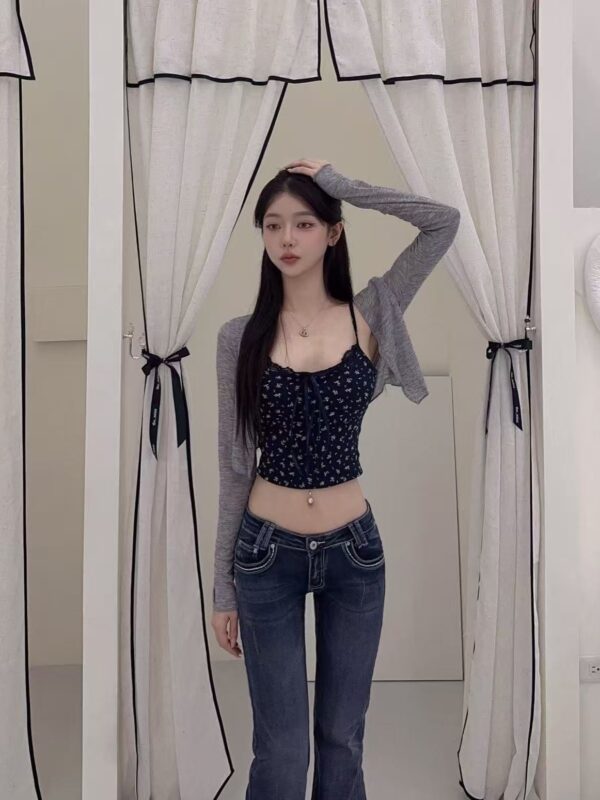 #8555-1 森系小碎花碎花吊帶+針織坎肩套裝