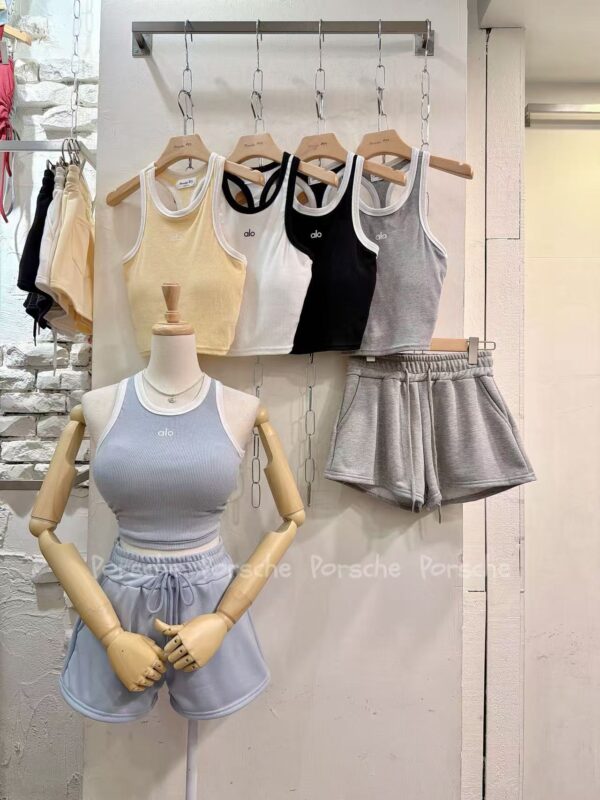 #9673撞色削肩背心短褲套裝