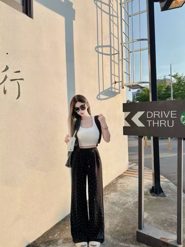 圖片_20260505150601_258_6 #4735 質感內杯上衣+閃鑽寬褲+閃鑽批肩SET
